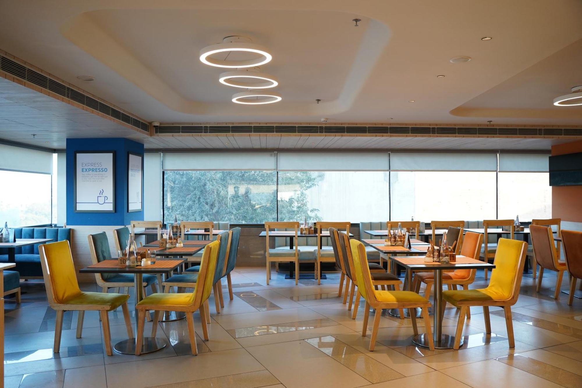 Holiday Inn Express & Suites Jaipur Gopalpura エクステリア 写真