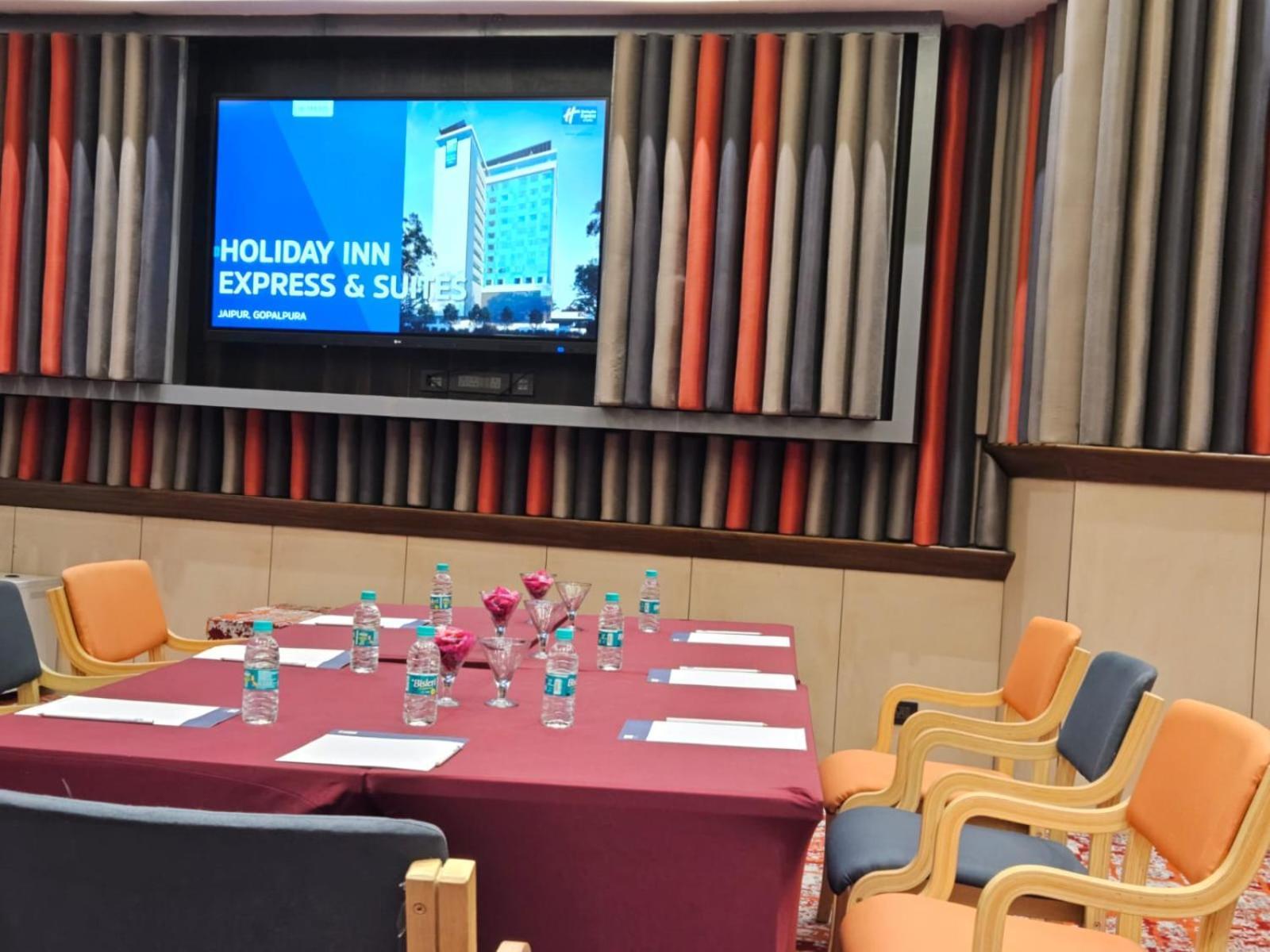 Holiday Inn Express & Suites Jaipur Gopalpura エクステリア 写真