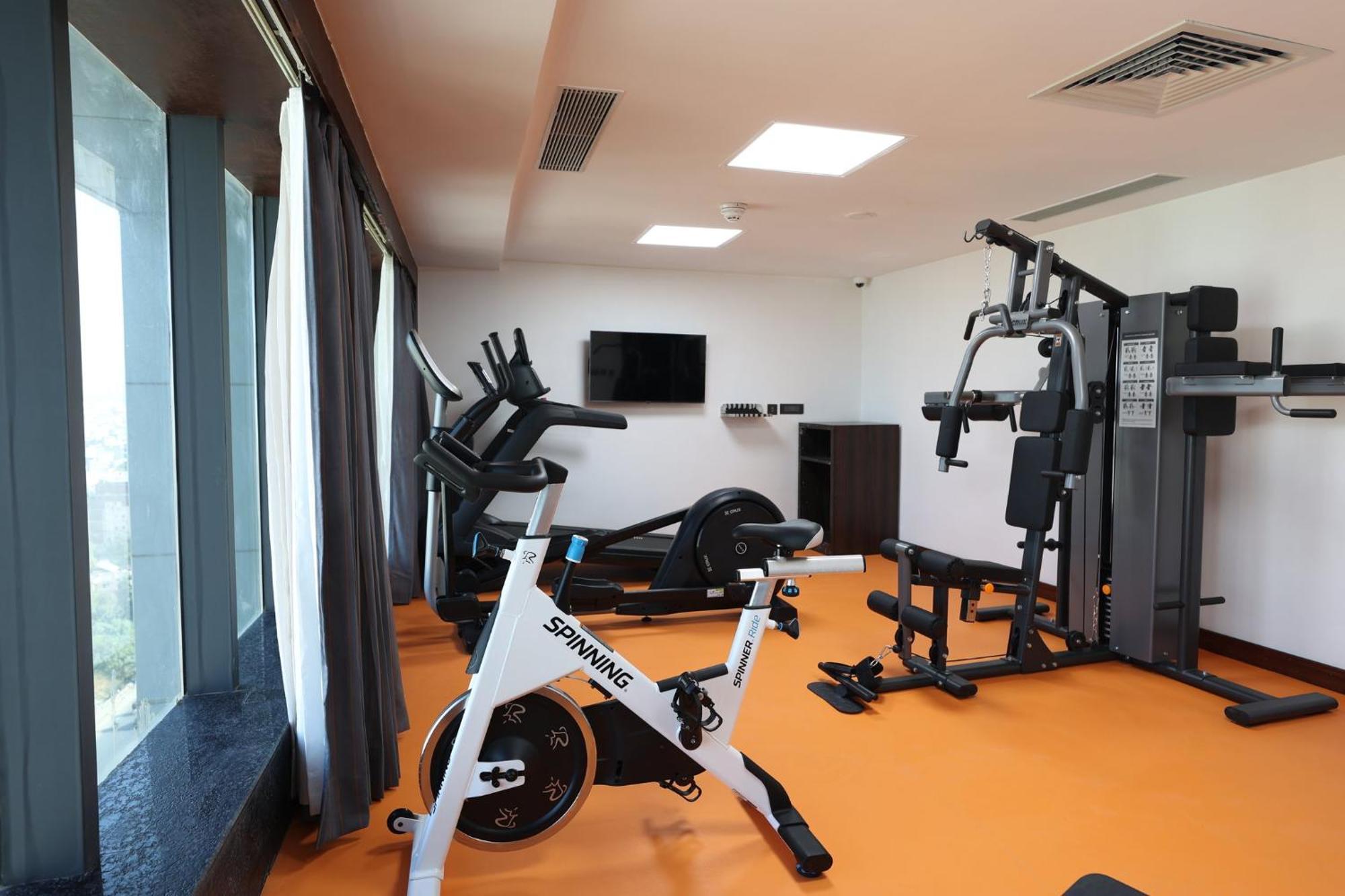 Holiday Inn Express & Suites Jaipur Gopalpura エクステリア 写真