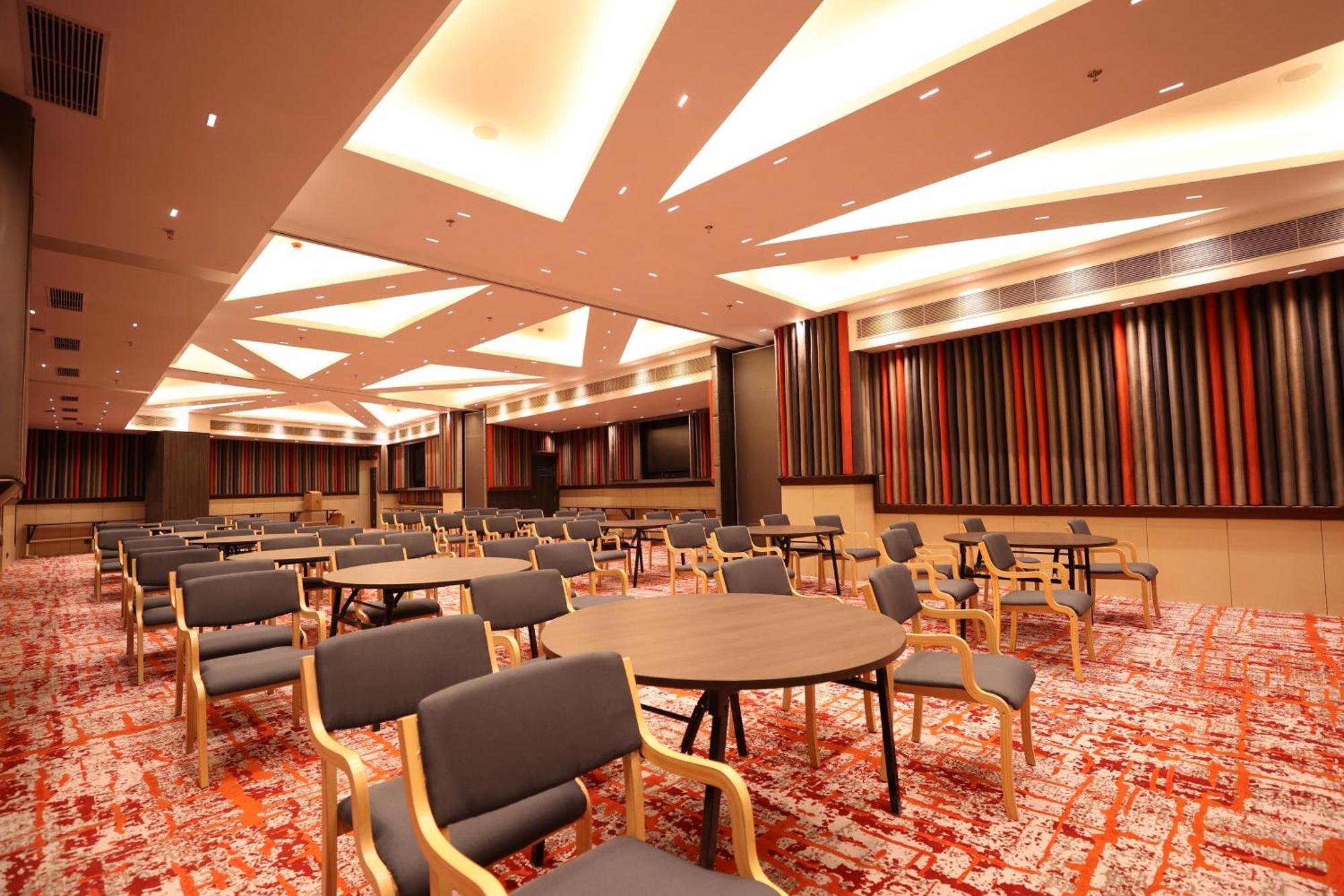 Holiday Inn Express & Suites Jaipur Gopalpura エクステリア 写真