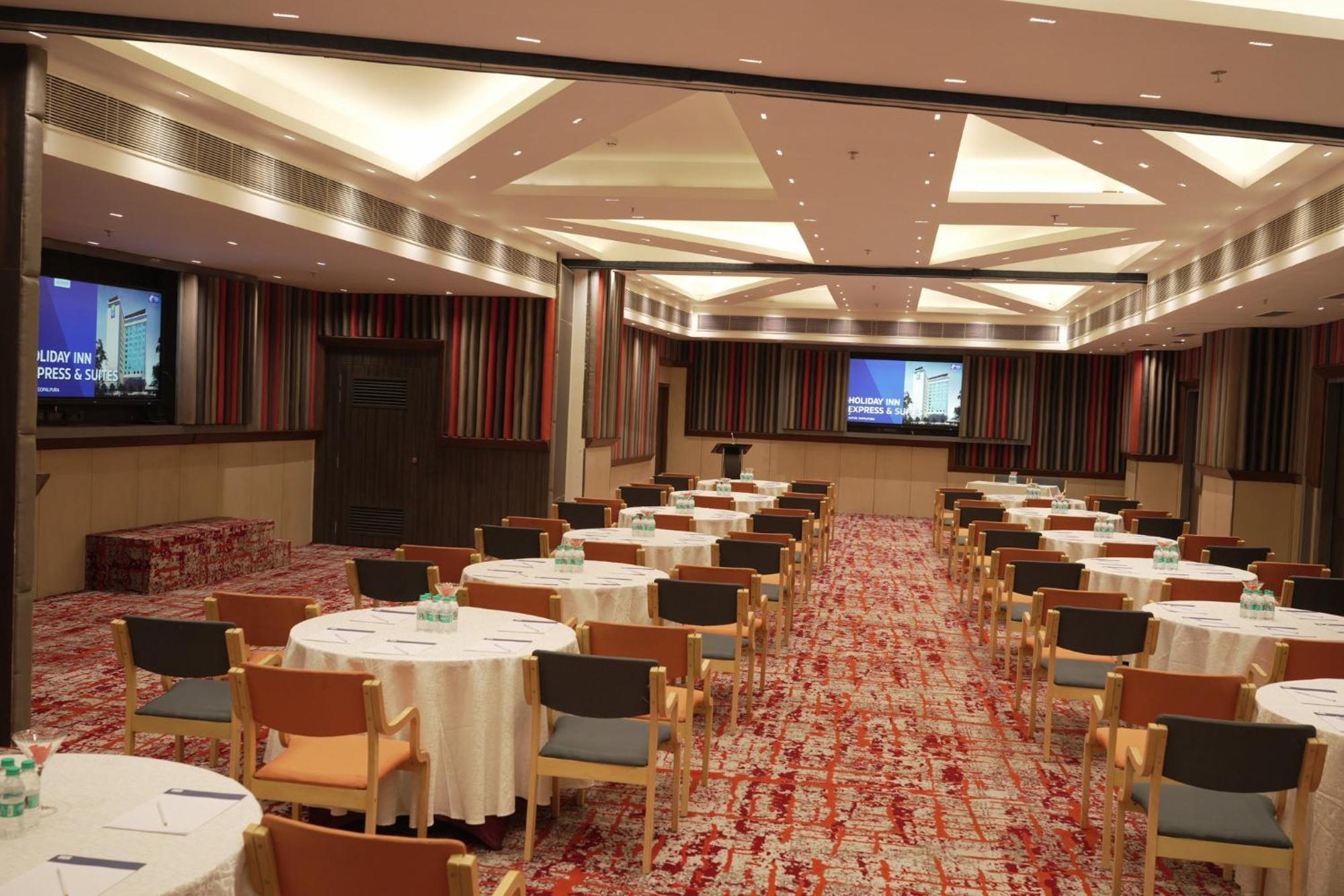 Holiday Inn Express & Suites Jaipur Gopalpura エクステリア 写真